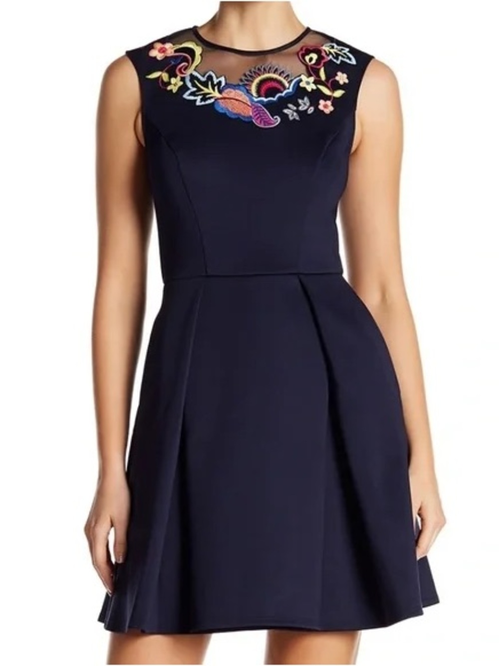 TED BAKER LONDON Blue Crew Neck Sleeveless Stretch Embroidered Dress
Medium